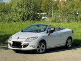 Renault Megane 2.0 140 CVT Coupe-Cabriolet Luxe guter Zu - Renault Megane mit Benzin-Antrieb: Cabrio, Automatik