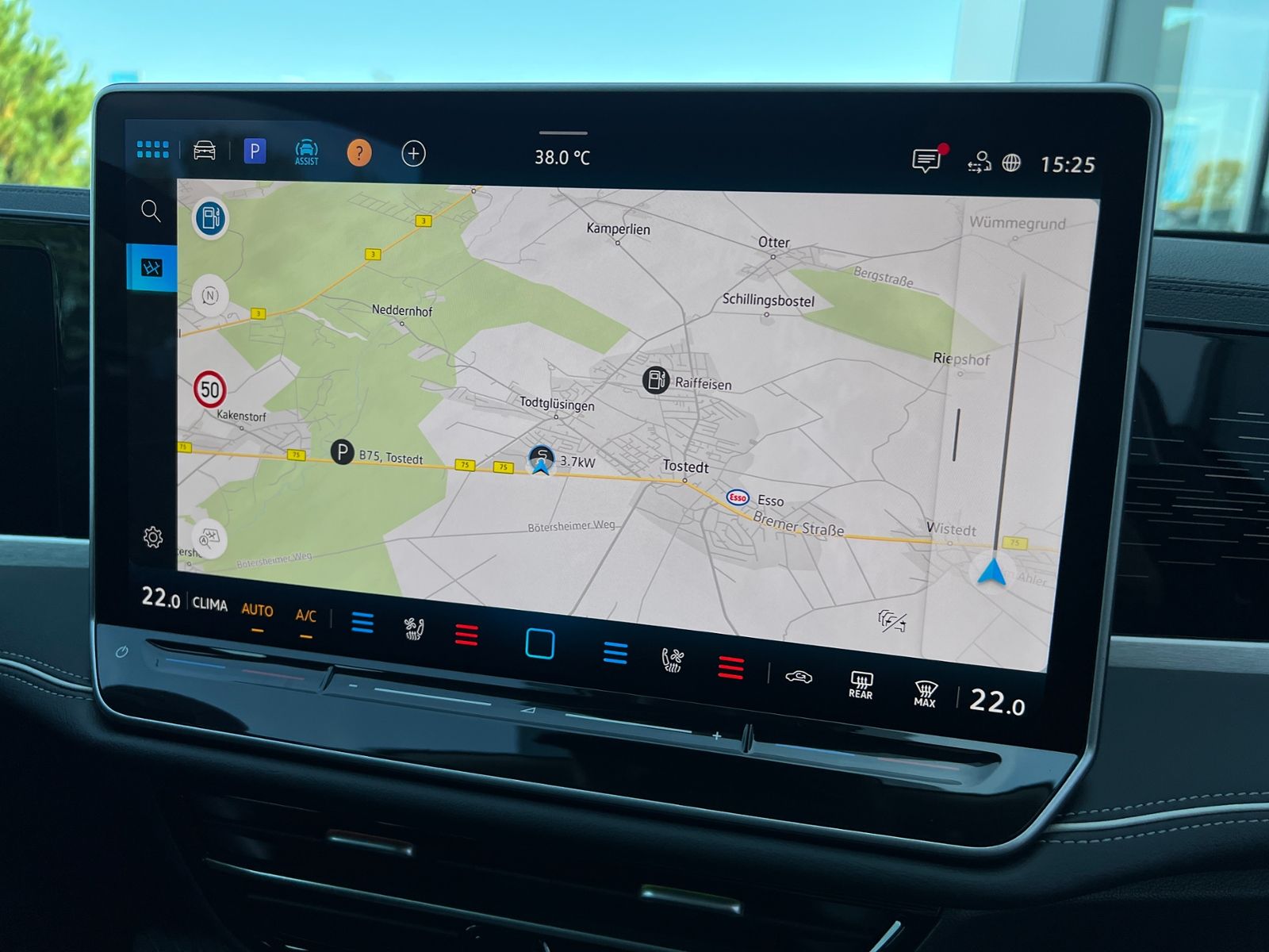 Fahrzeugabbildung Volkswagen Passat Variant Elegance 1.5 eTSI DSG *AHK,IQ-Lig