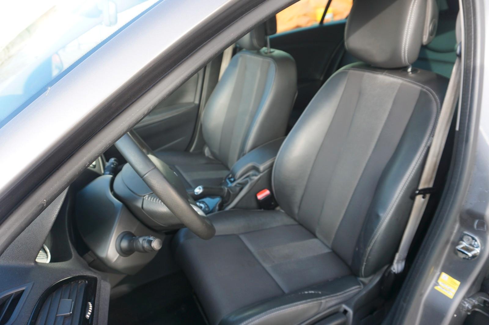 Renault Megane 2011 — photo 14
