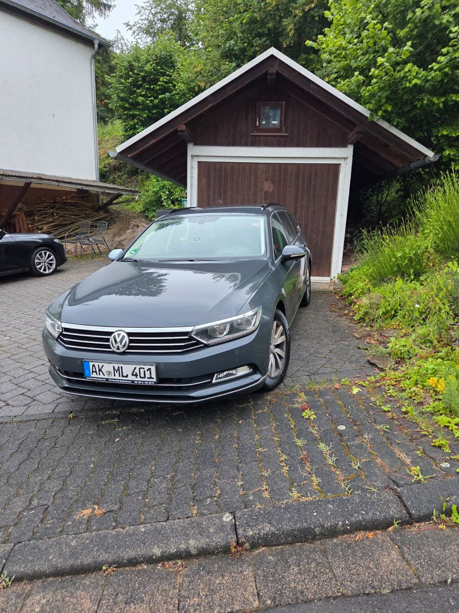 VW Passat Variant 2.0 TDI SCR 140kW Comfortline...