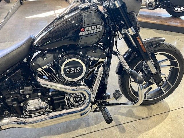 Fahrzeugabbildung Harley-Davidson FLSB Sport Glide 107 cui Jekill&Hyde