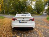 Tesla TESLA Model Y - AHK, Standheizung, Ledersitze - Tesla Model Y: Ahk