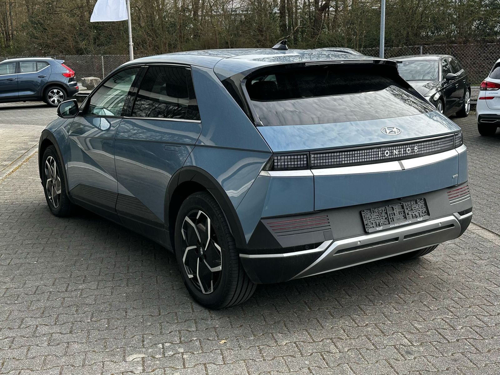 Fahrzeugabbildung Hyundai Ioniq 5 Techniq 4WD NAVI+LED+SHZ+KAMERA+ACC+WP+