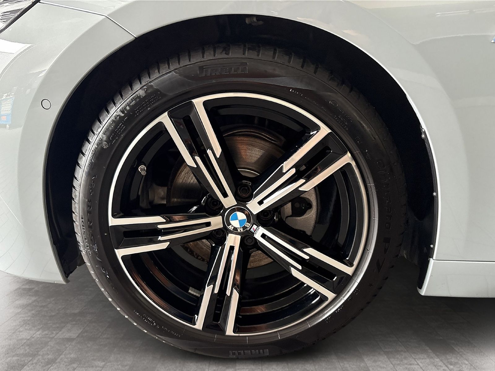 BMW 220 - Bild 9