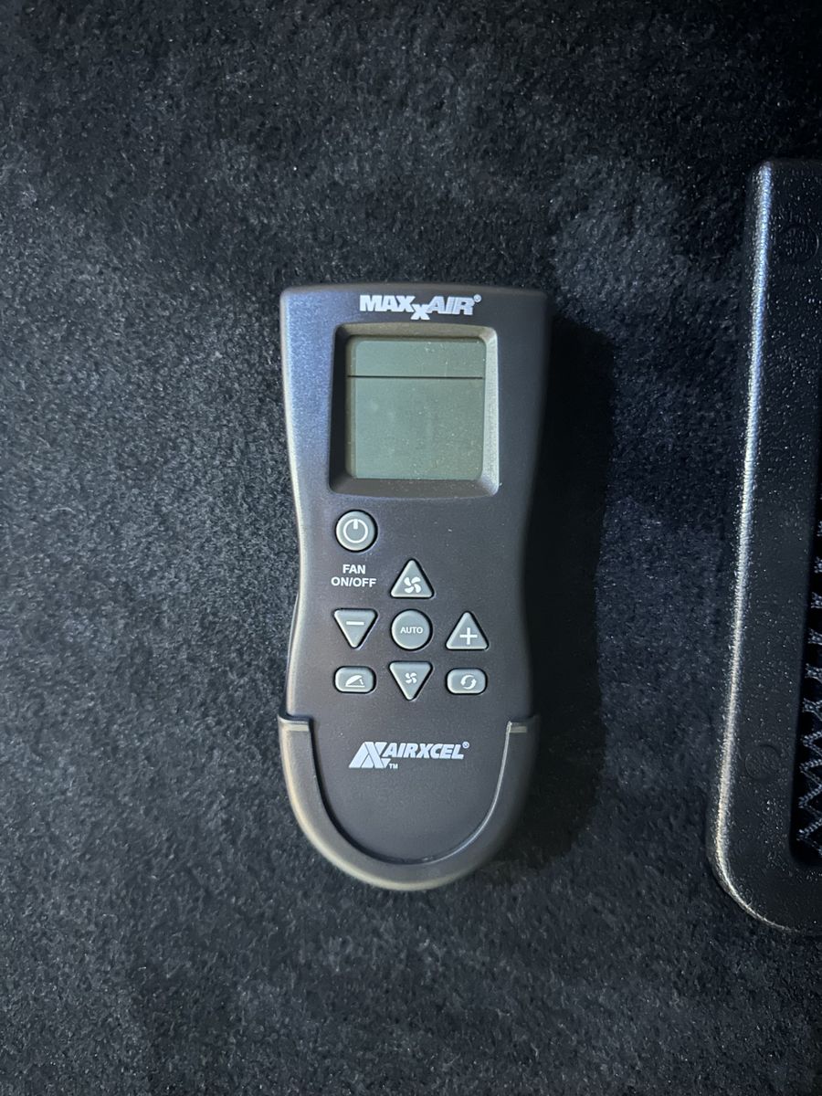 Fahrzeugabbildung Volkswagen Crafter 2.0 TDI Lang Hochdach CAMPER+KAM+AHK+2Hd