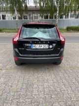Volvo XC60 2.0T5 Momentum Powershift-Getriebe Momentum - Volvo XC60: Schwarz