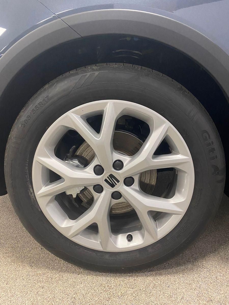 Fahrzeugabbildung SEAT Arona 1.5 TSI FR DSG GARANTIE 5+ACC+AHK+Spurwech