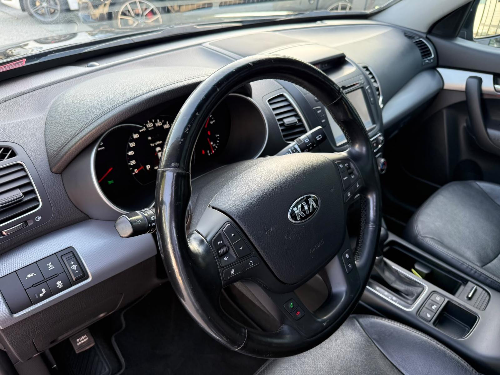 KIA SORENTO SPIRIT - RÉGULATEUR DE VITESSE - 197 CV - 4X4 - BVA - PANORAMIQUE
