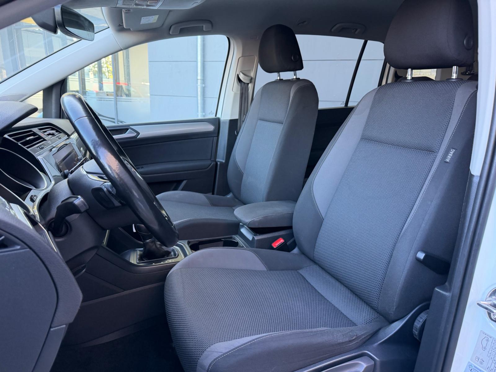 Volkswagen Touran Trendline/TEMPOMAT/SHZ/7 SITZER/AUTOMATIK