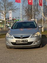 Opel Astra Sports Tourer 1.4 T 150 Jahre Opel 103... - Opel Astra Benzin Kombi Automatik Berlin Gebrauchtwagen in Benzin-FUEL_TYPE