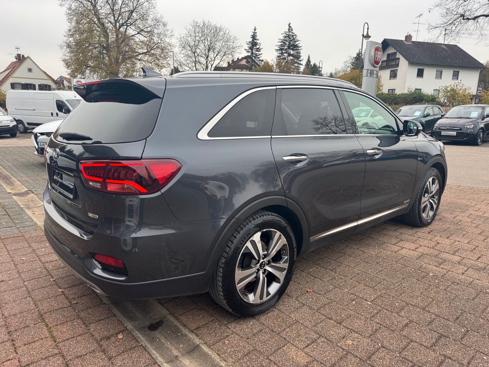 Fahrzeugabbildung Kia Sorento 2,2 CRDI AWD/ Platinum/ 7 Sitzer/ 360°