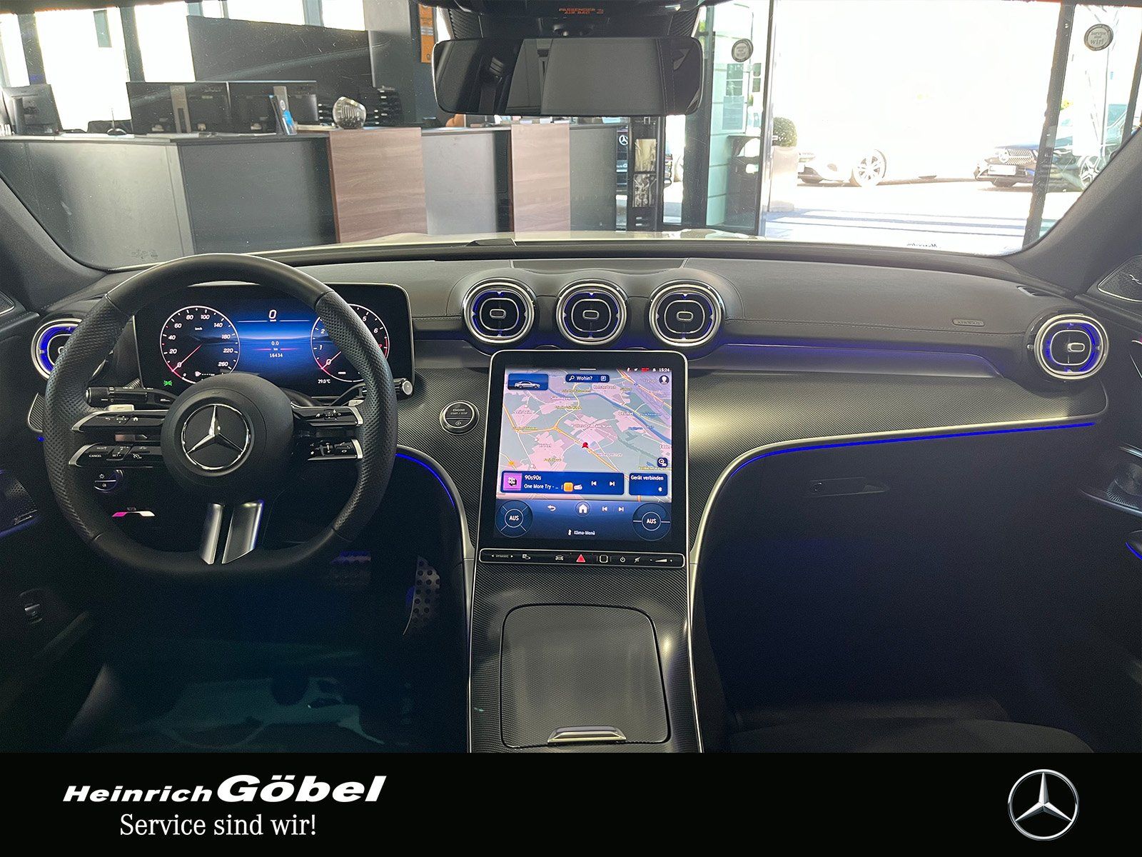 Fahrzeugabbildung Mercedes-Benz C 300 AMG+PANO+BURMESTER+NIGHT+360°+DIGITAL.L