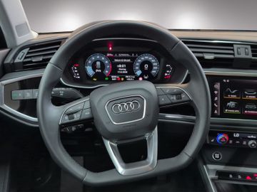 Audi Q3 - 8