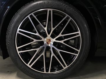Porsche Cayenne - 9