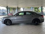 Mercedes-Benz A 180d *AUTOMATIK, MBUX, SHZG, DYNAMIK,RFK* - Mercedes-Benz A 180 mit Diesel-Antrieb: Navigationssystem