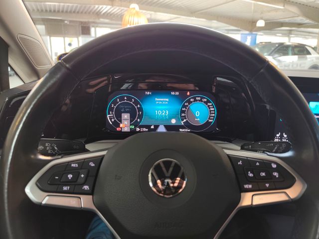 Golf VIII Variant 1.5 eTSI DSG *Massage*Standh*