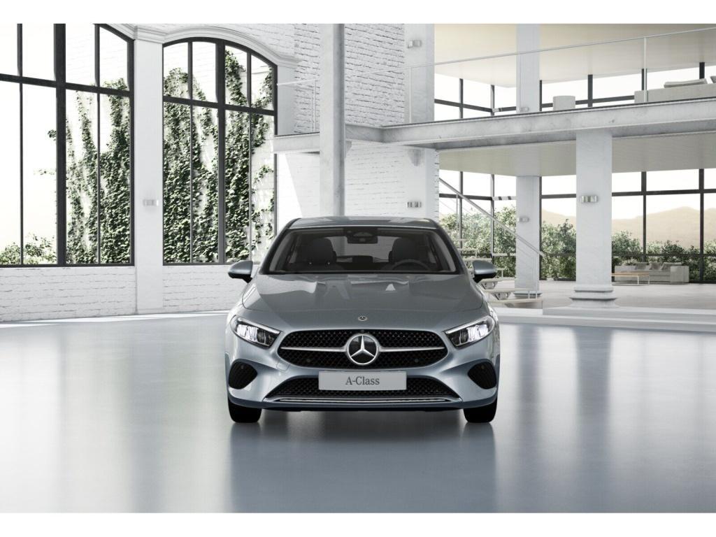 Mercedes-Benz A 220