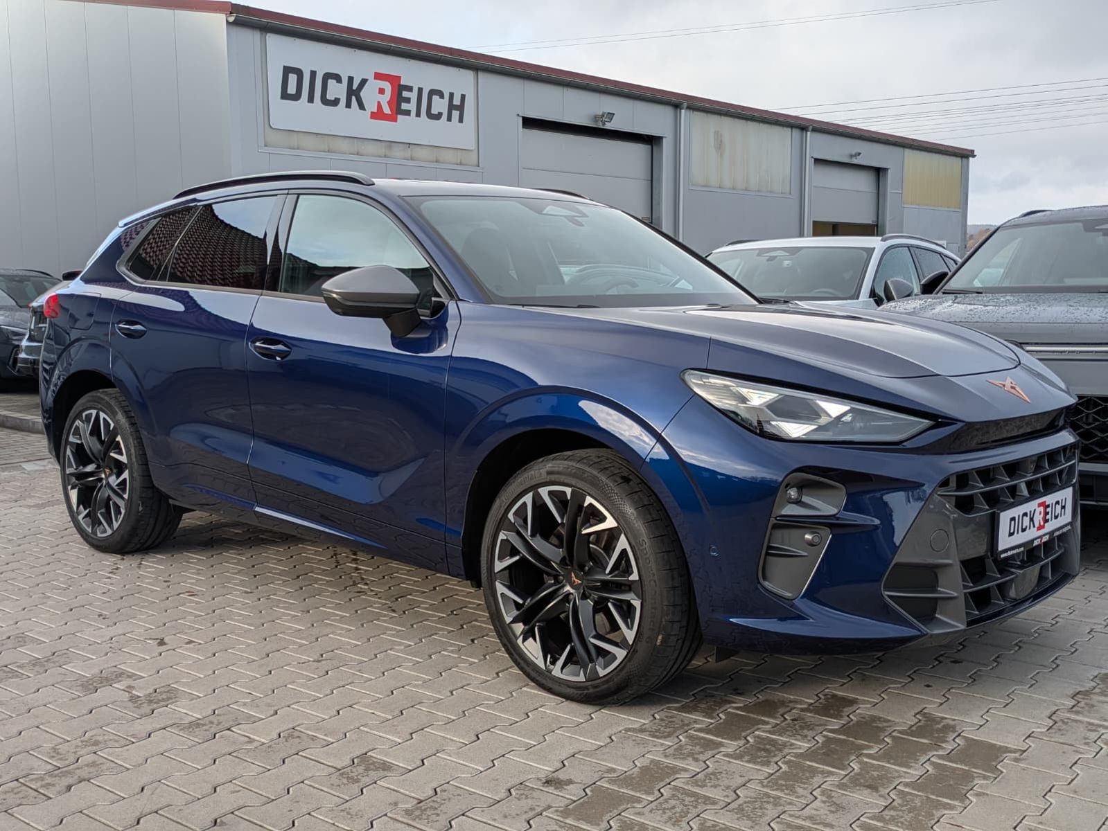 Fahrzeugabbildung CUPRA Terramar 2.0 TSI 4D VZ HUD*MATRIX*PANO*DCC*20"