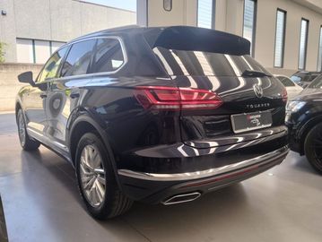 Volkswagen Touareg - 7