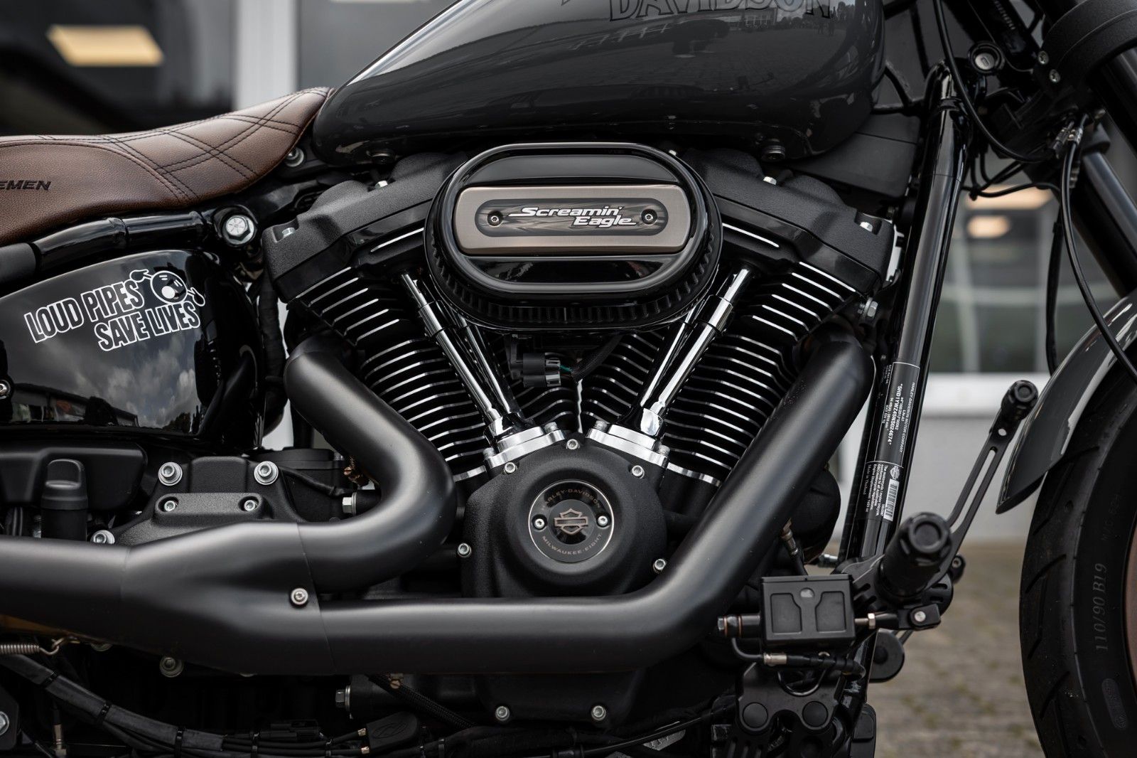 Fahrzeugabbildung Harley-Davidson FXLRS LOW RIDER S 117 CUI - JEKILL&HYDE -