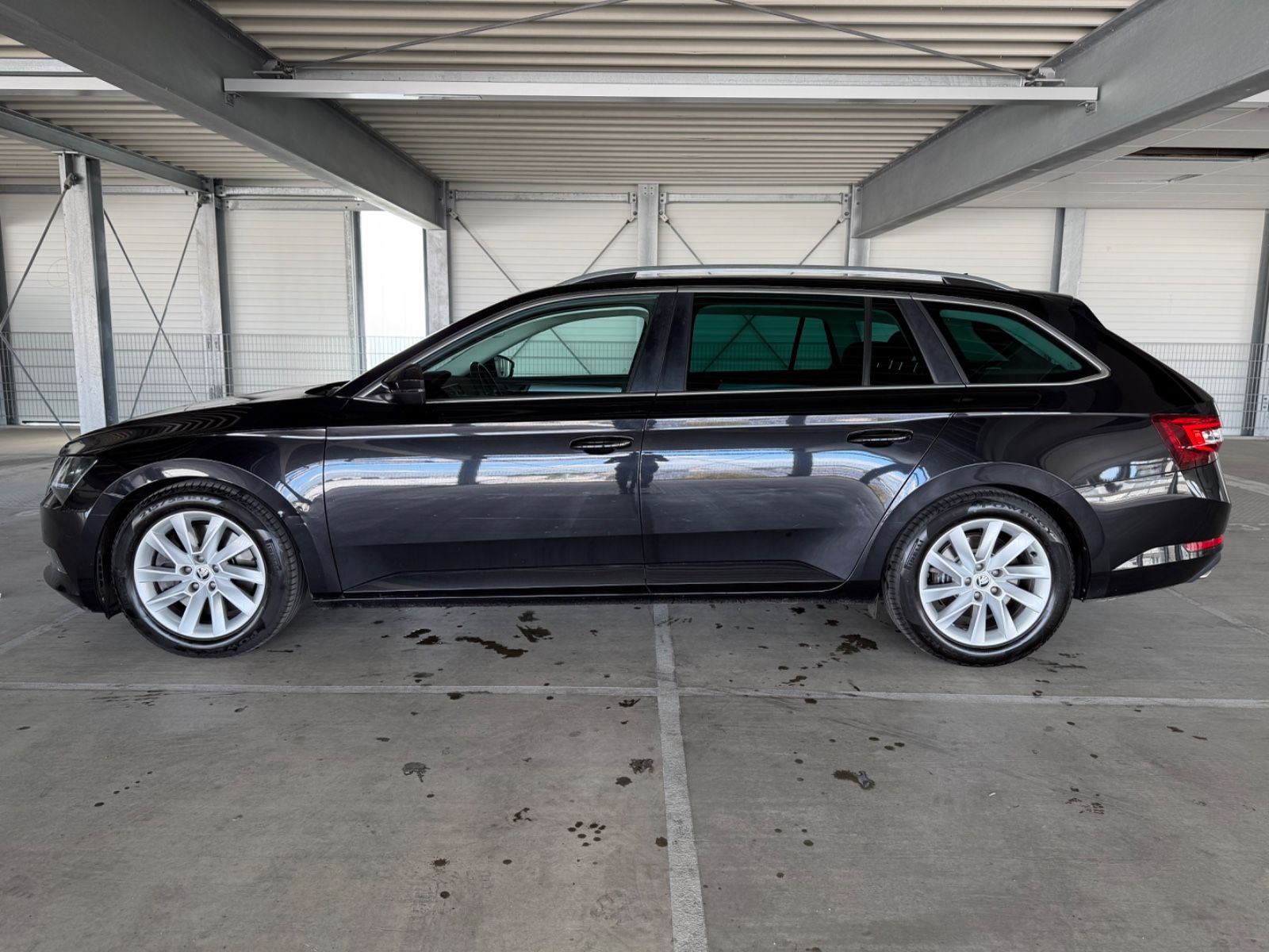 Skoda Superb Combi Style 4x4 AUT AHK SH MEMO CarPl PDC foto 5