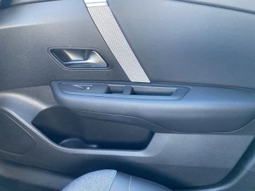 Citroën C4 Shine PT 130 Navi+SHZ+HUD+RFK+Carplay+LED+LM