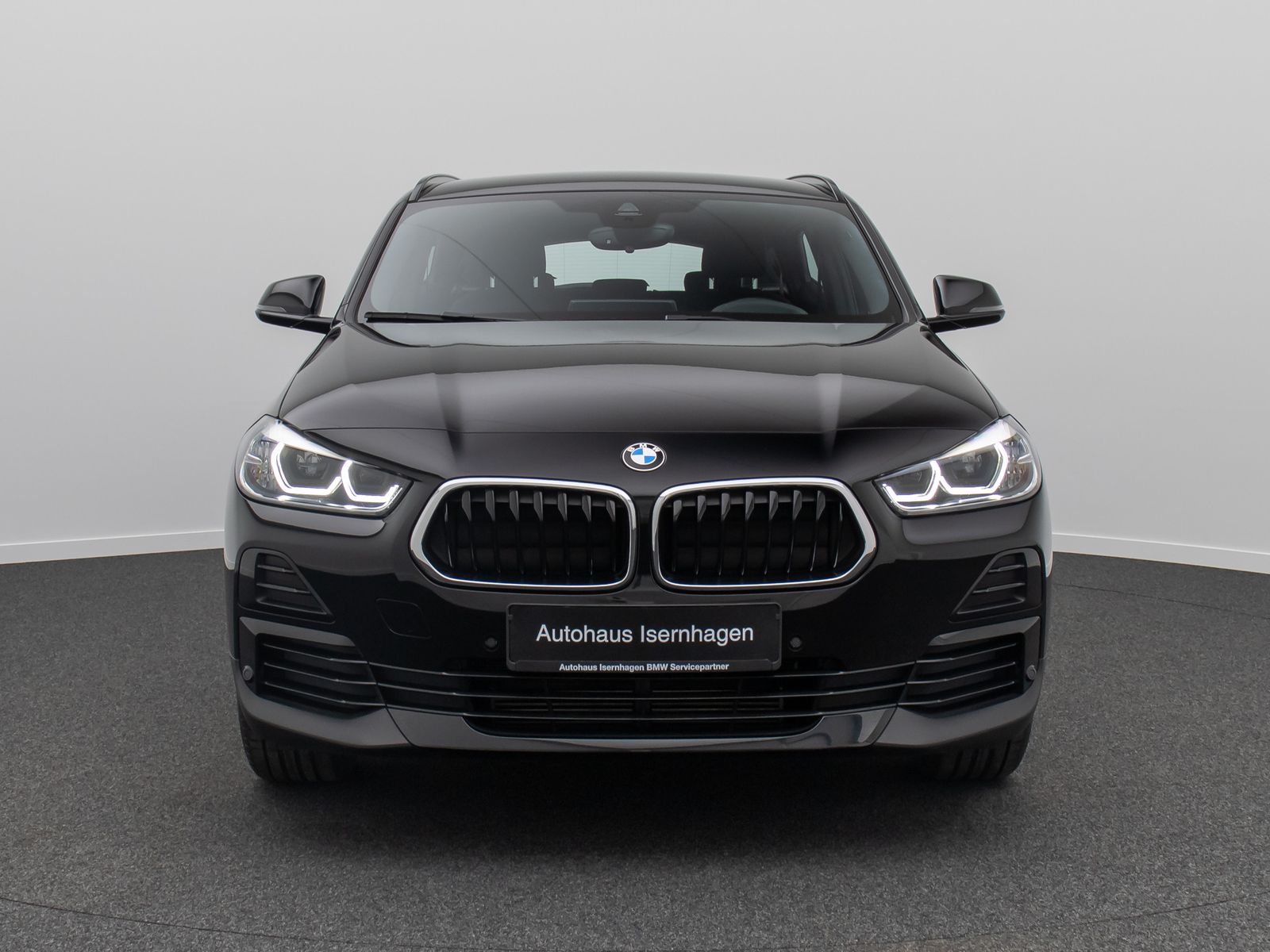 Fahrzeugabbildung BMW X2 sD18i Alarm HUD DAB Kamera HiFi Sportsitz 19"
