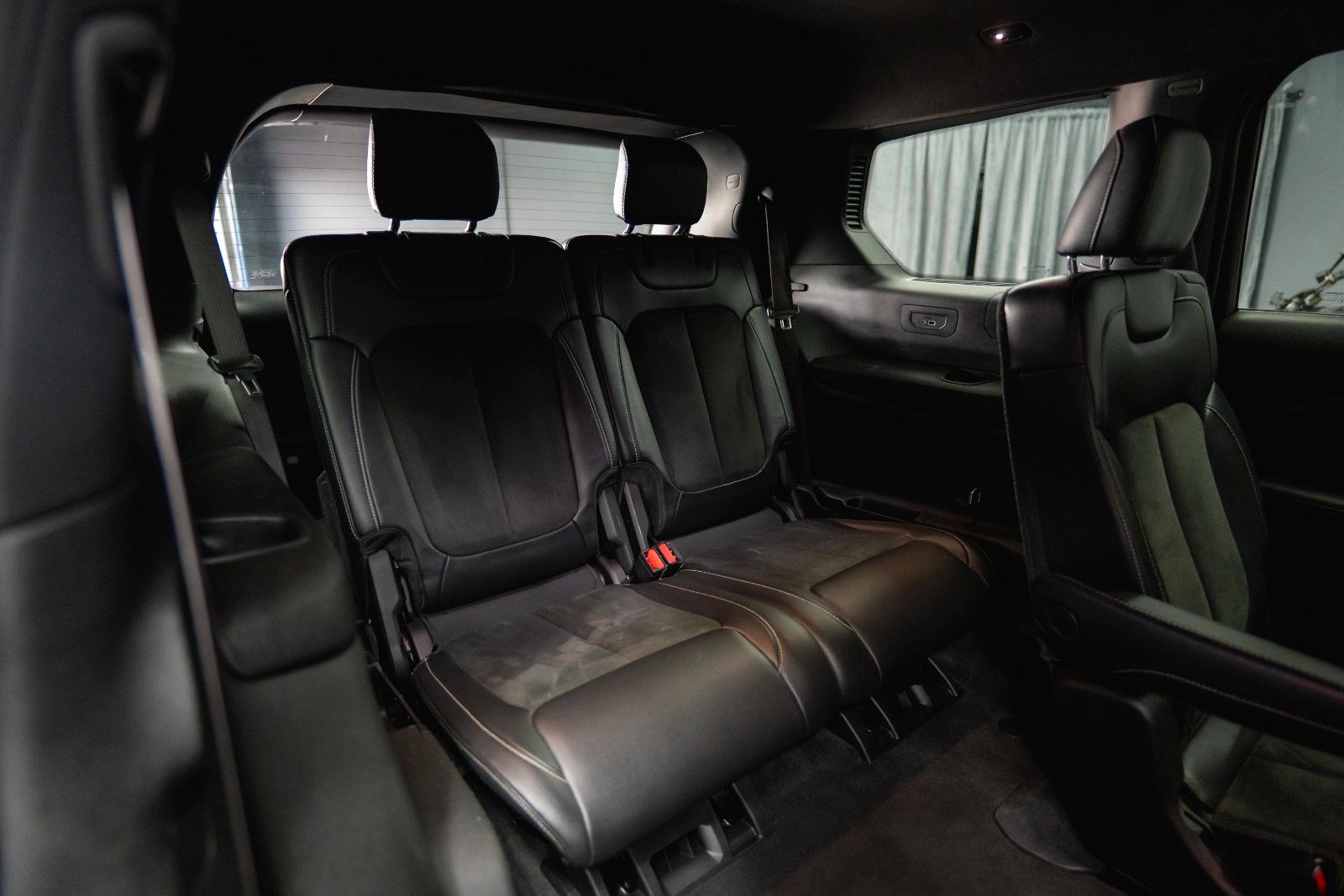 Fahrzeugabbildung Jeep Grand Cherokee 3.6 4x4 Altitude L ACC Kamera 19%