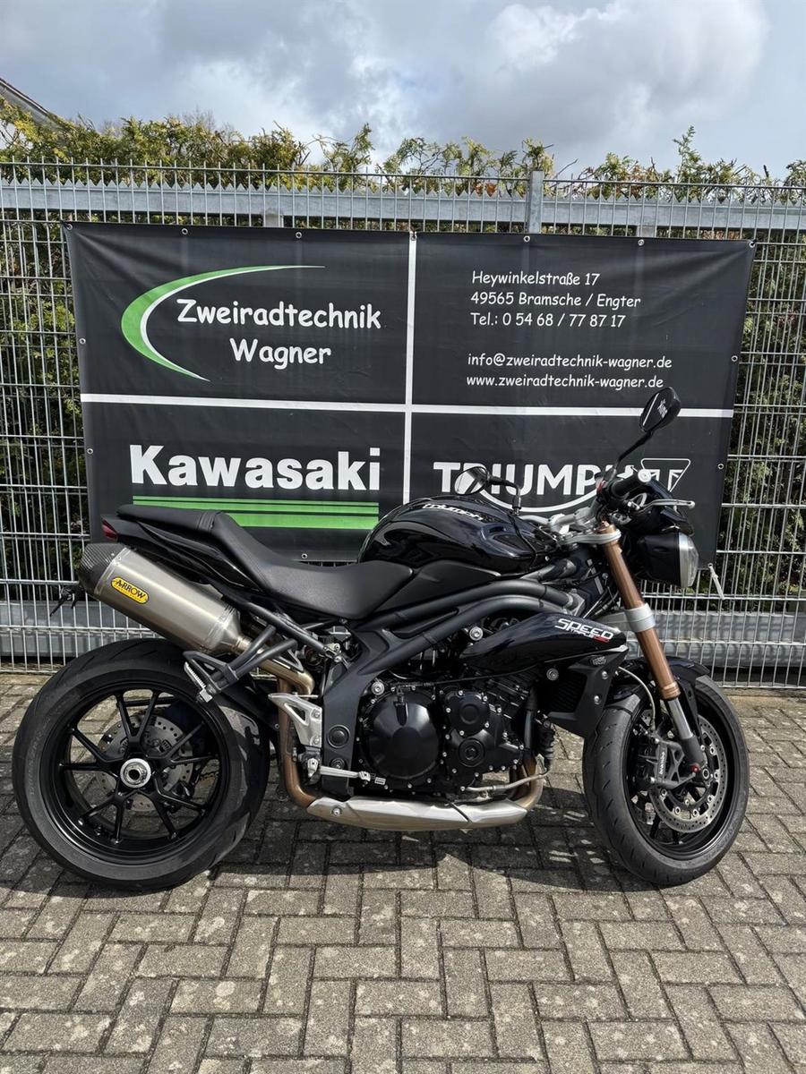 Triumph Speed Triple 1050 Arrow
