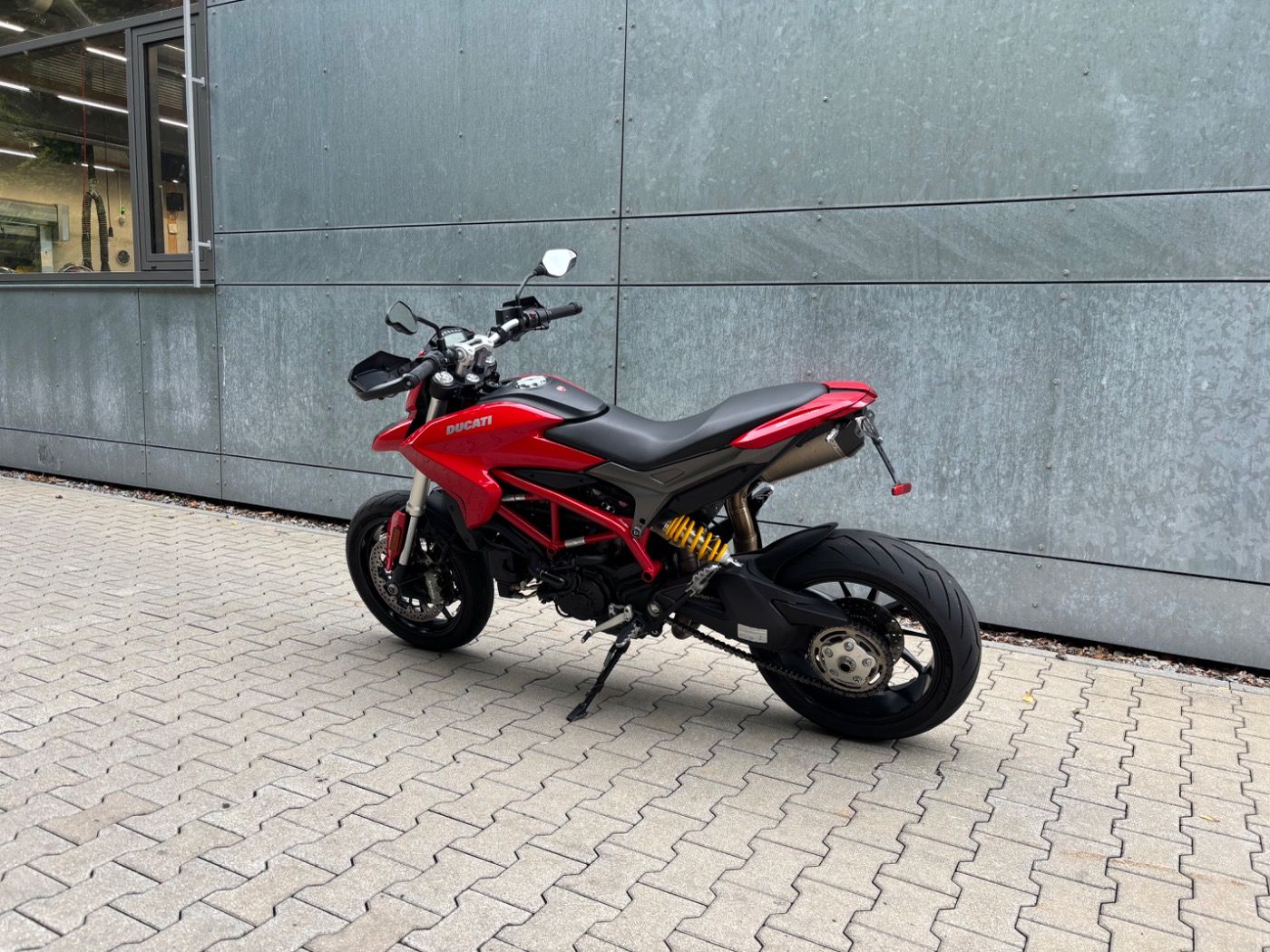 Fahrzeugabbildung Ducati Hypermotard 939