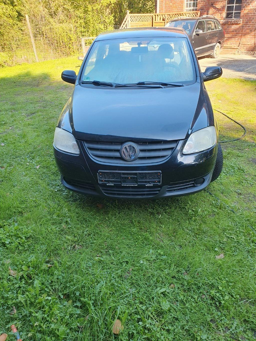 Volkswagen Schwarzer VW Fox