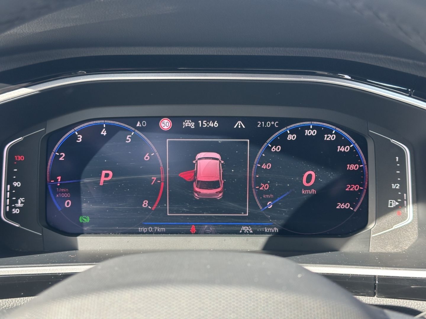 T-Roc 1.5 TSI R-Line DSG AHZV LED PDC Rückfahrka