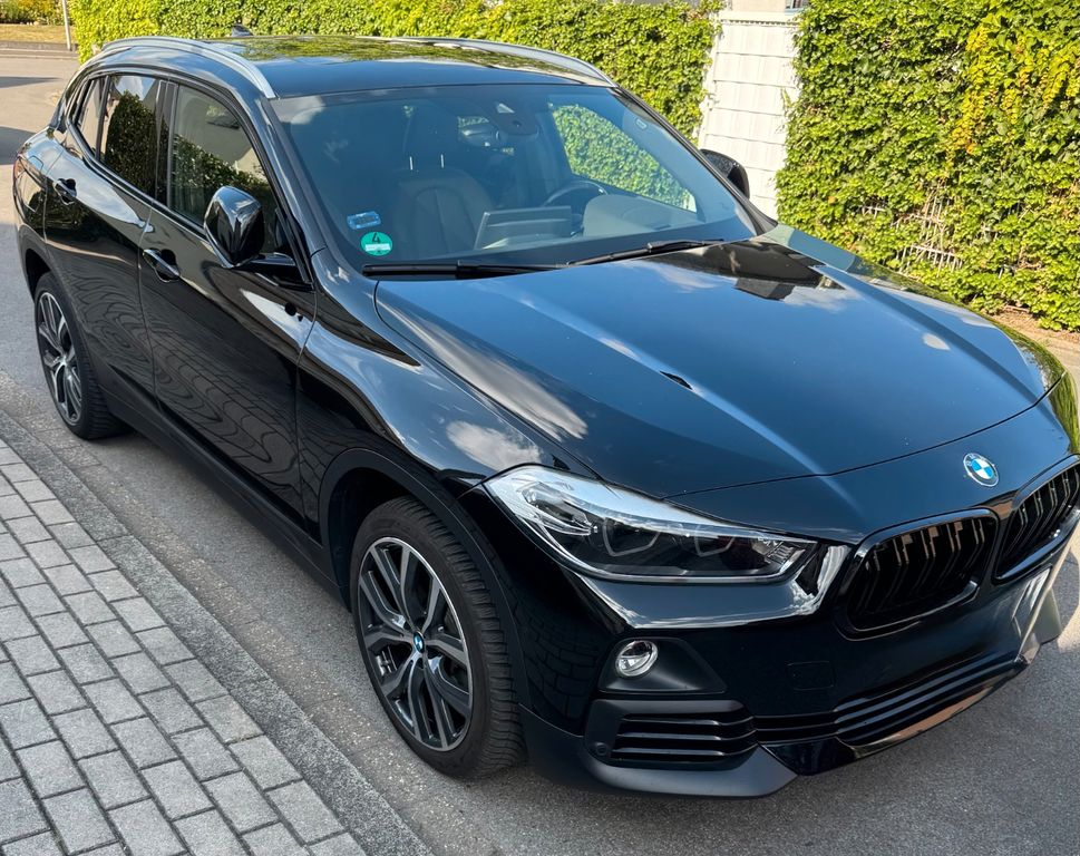 Image of BMW X2