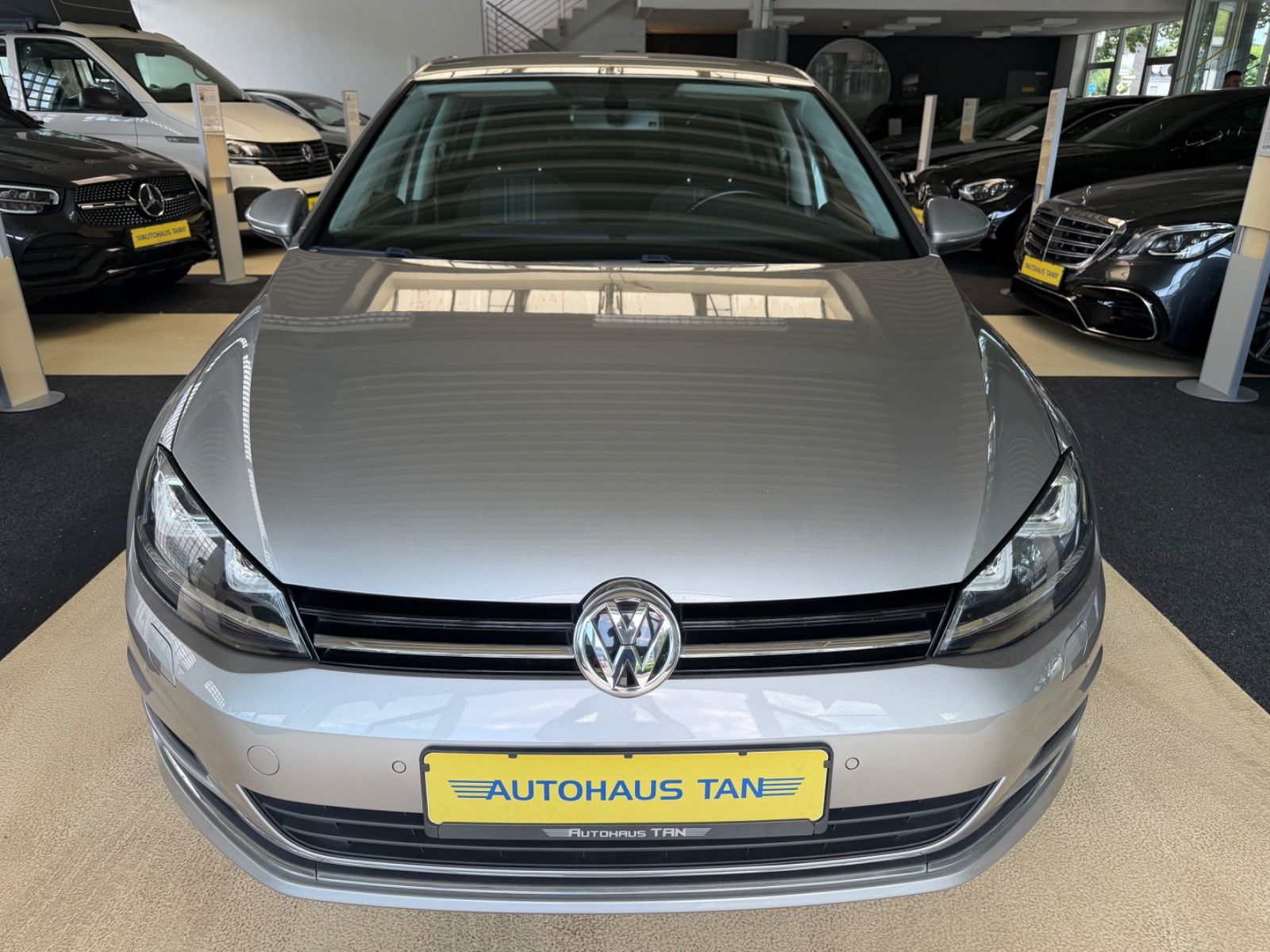 Fahrzeugabbildung Volkswagen Golf VII Lim. Lounge BMT