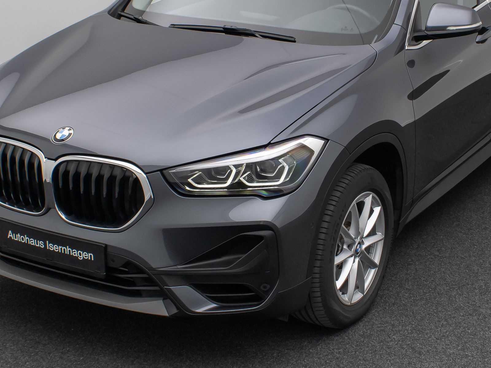 Fahrzeugabbildung BMW X1 sD20i ParkAs LED Navi GeschwReg Panorama DAB