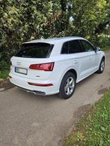 Audi Q5 35 TDI S line quattro Virtual Leder - Audi Q5 Gebrauchtwagen in Freiburg