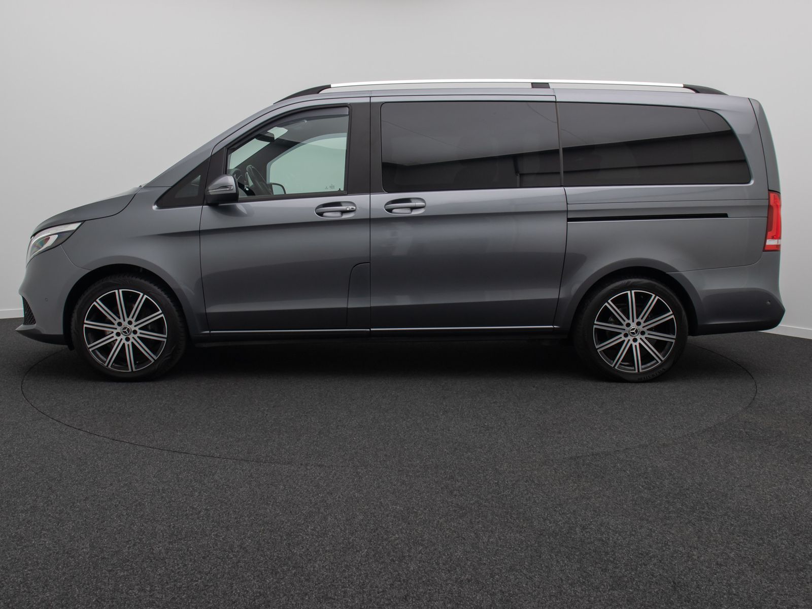 Fahrzeugabbildung Mercedes-Benz V 250 ACC Kamera Burmester AHK TischPaket 19Zoll
