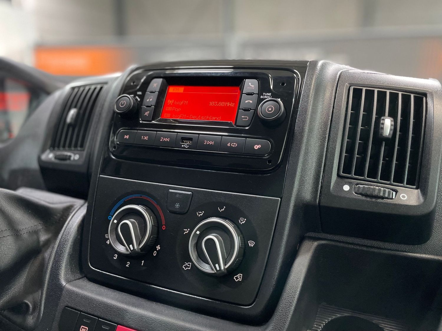 Fahrzeugabbildung Opel Movano HKa L2H2 3,5t Edition #Tempomat#Klima#PDC