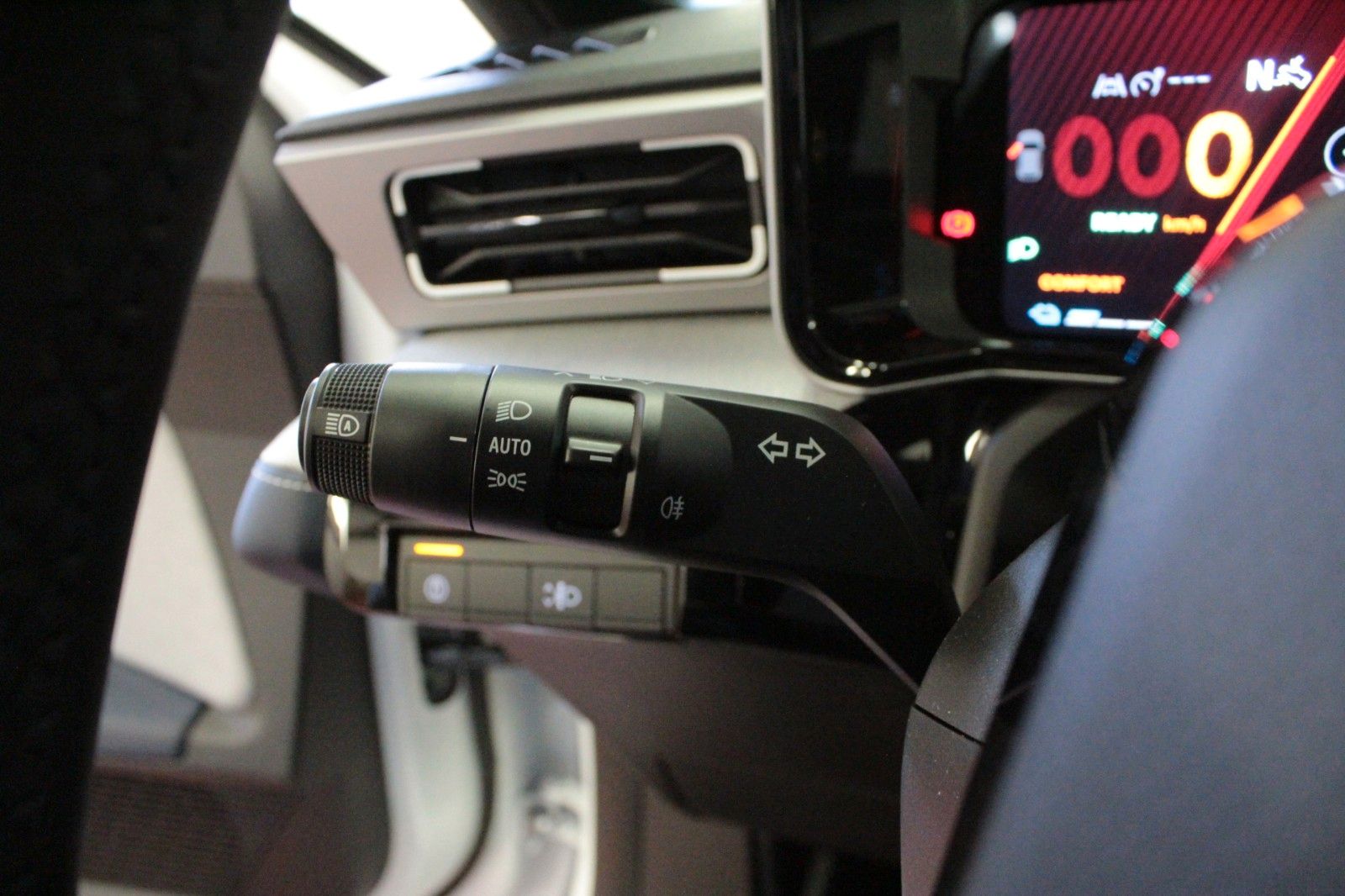 Fahrzeugabbildung Renault R 5 E-Tech 150 Comfort Range Rolland-Garros