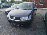 Suzuki Grand Vitara 2.0 Comfort - Suzuki Grand Vitara mit Schiebedach