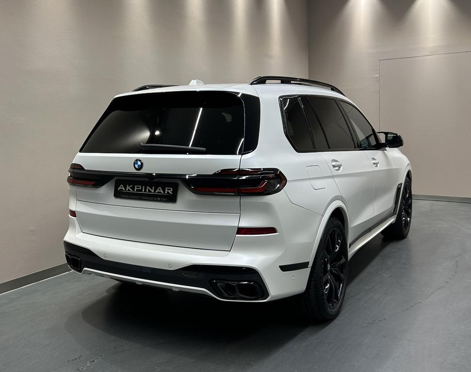 BMW X7 M60