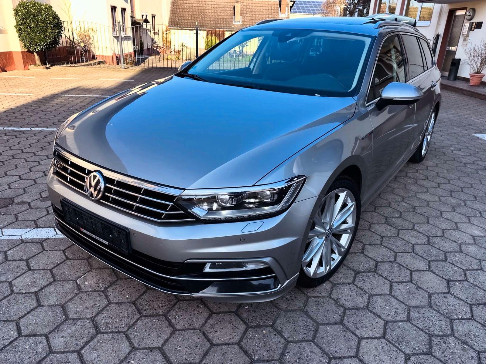 Volkswagen Passat 4Motion*R-LINE*VOLL*PANO*VIRTUAL*STHD*LED
