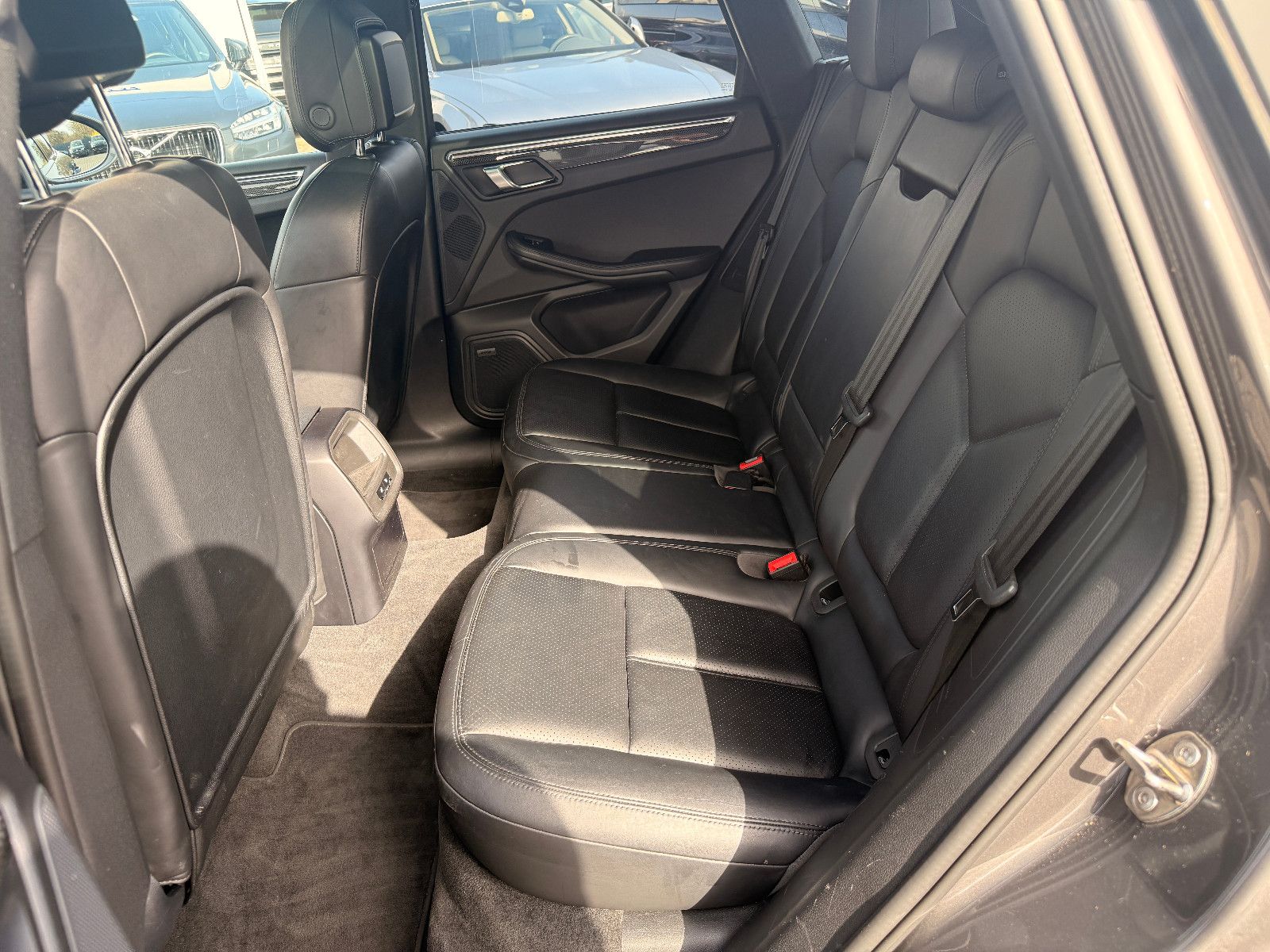 Fahrzeugabbildung Porsche Macan S Diesel/PANO/360°/MEMORY/SOUND/SHZ