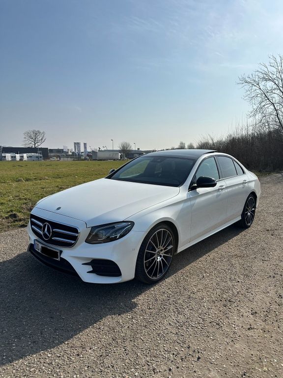Image of Mercedes-Benz E 220