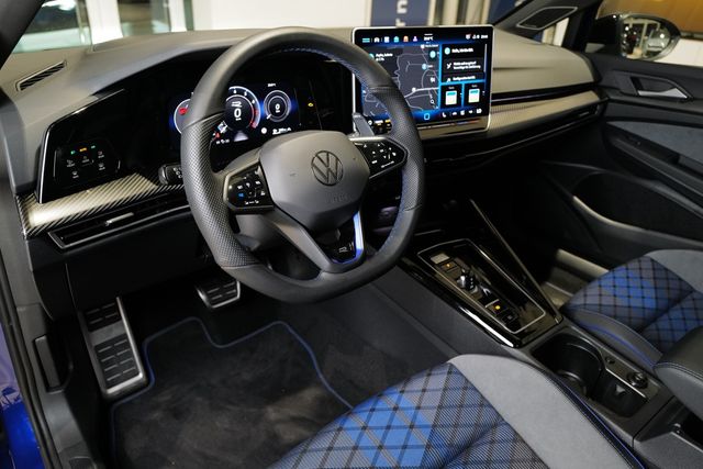 Volkswagen Golf VIII R 4Motion AHK Pano Carbon HKardon 360°