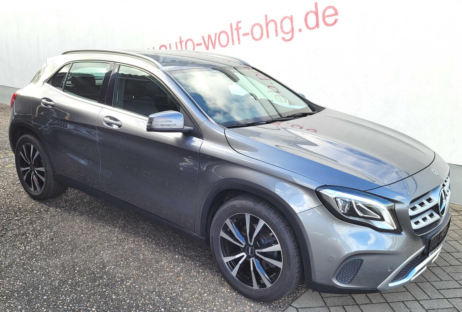 Mercedes-Benz GLA 180 Urban 7G-DCT, Navi, LED, PTS...