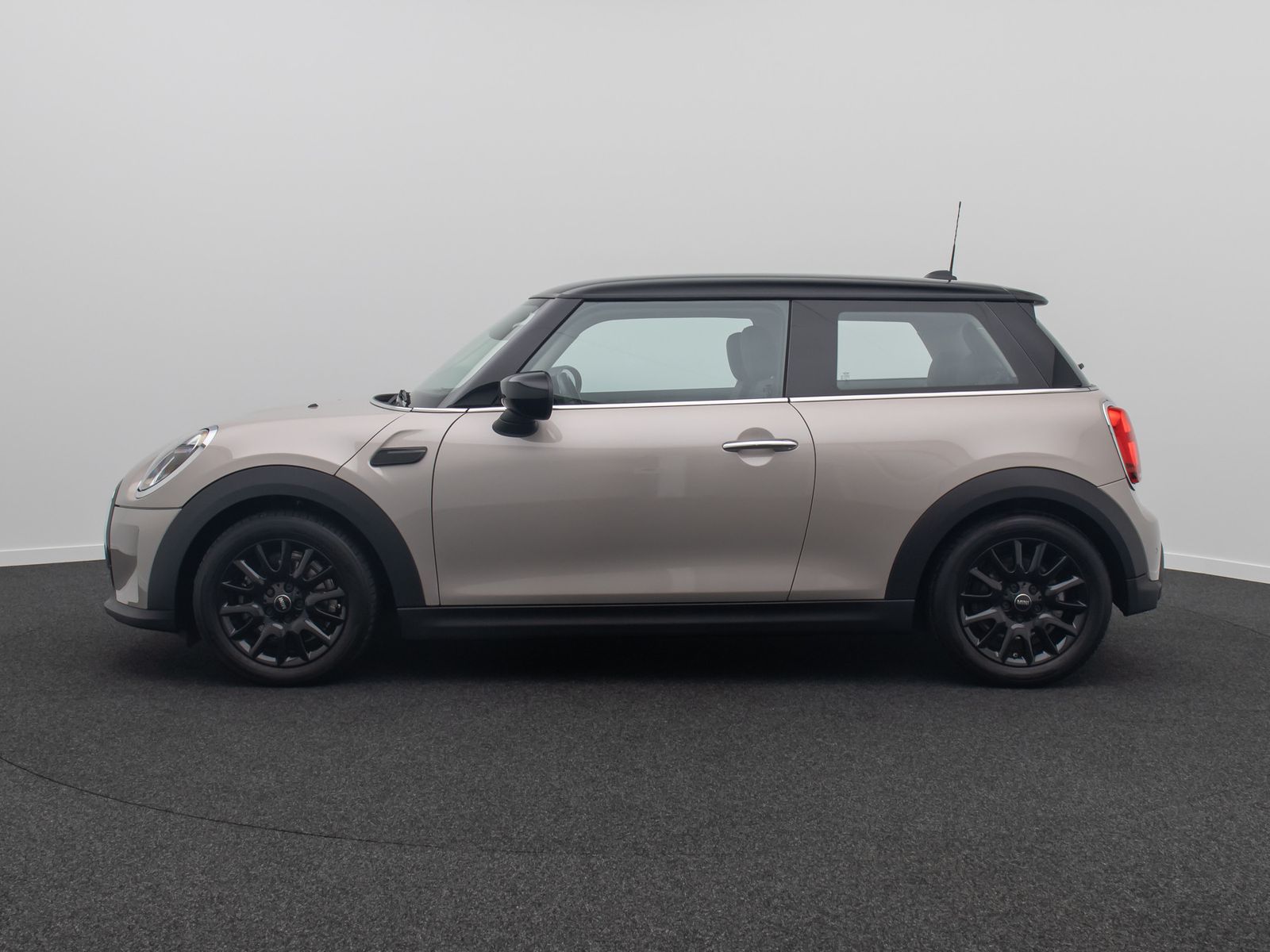 Fahrzeugabbildung MINI COOPER Trim GeschwindigReg DAB Sportsitze Leder