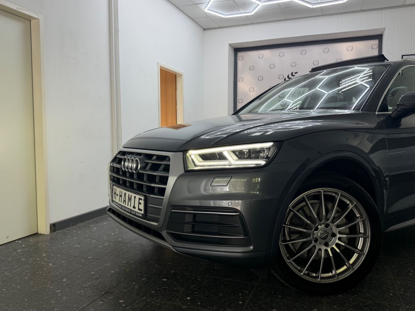 Audi Q5 35 TDI SPORT AUTO PANO KEYLESS PDC SZH foto 2