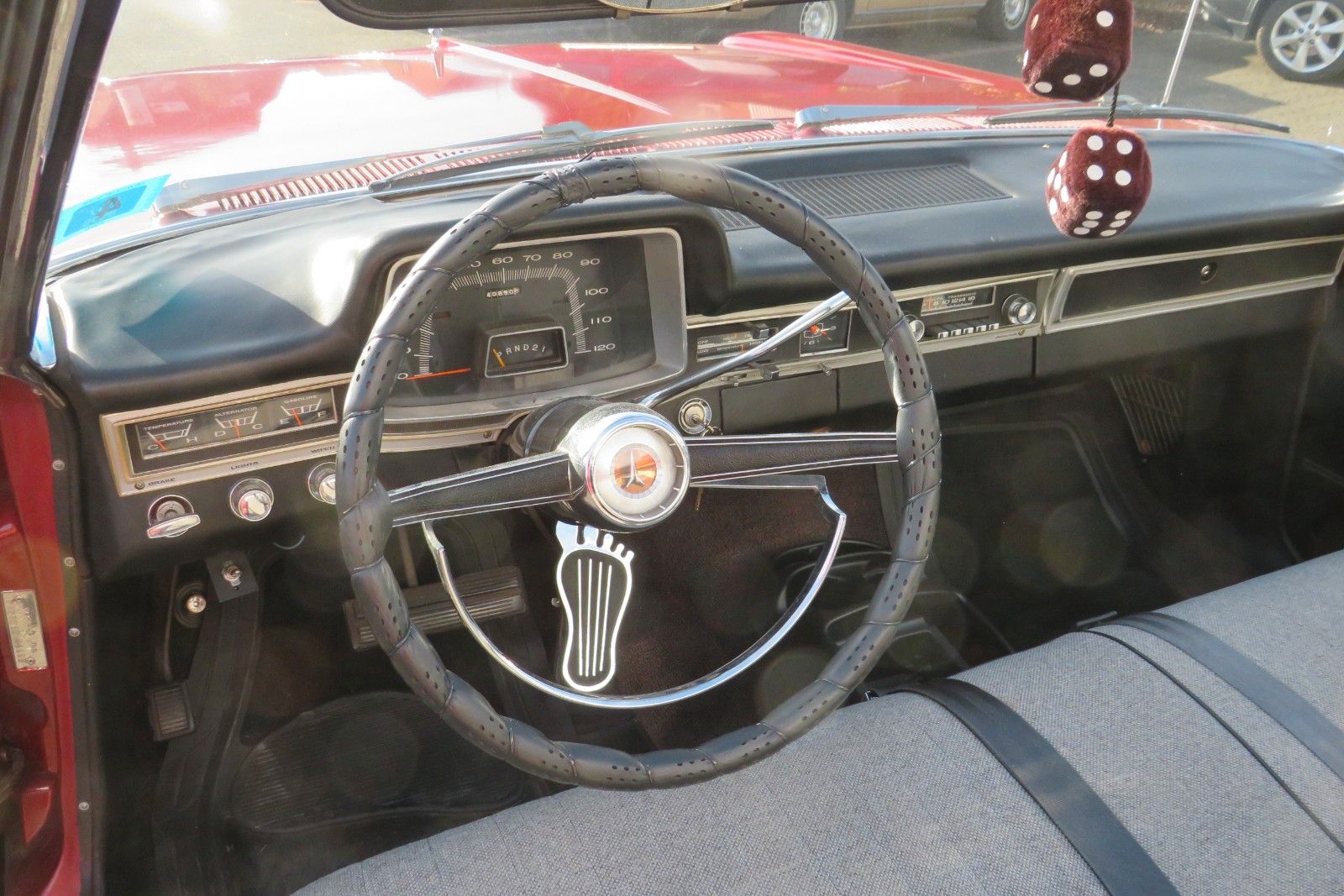 Fahrzeugabbildung Plymouth Fury III Cabriolet HYDR.-VERDECK SERVO