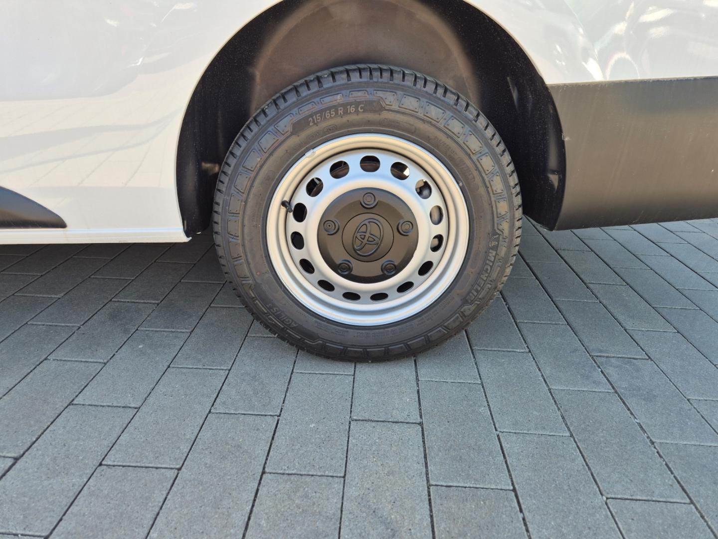 Toyota Proace 2.2 l Diesel Kasten L2 4-türig Select